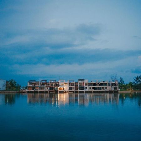 Canoe And Fishing , Free Pickup Villa Batam Bagian luar foto