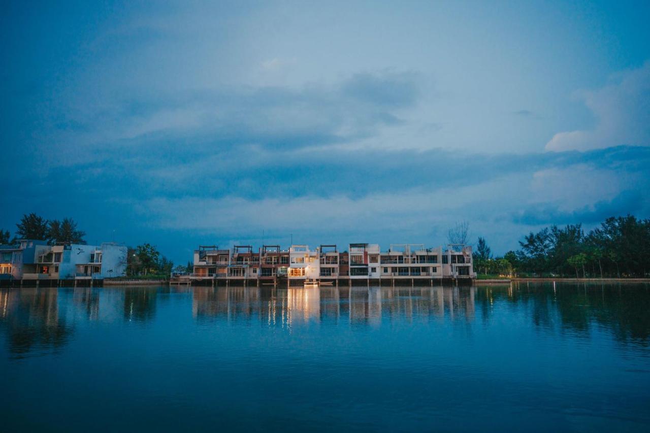 Canoe And Fishing , Free Pickup Villa Batam Bagian luar foto