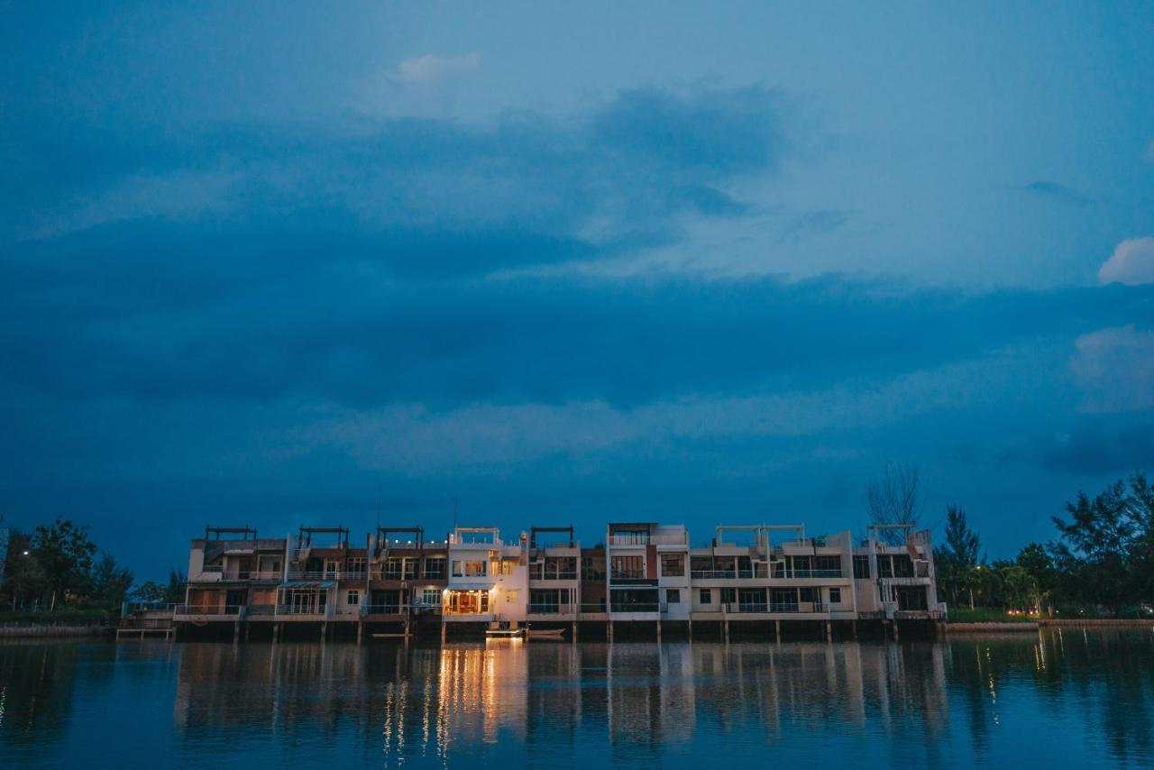 Canoe And Fishing , Free Pickup Villa Batam Bagian luar foto