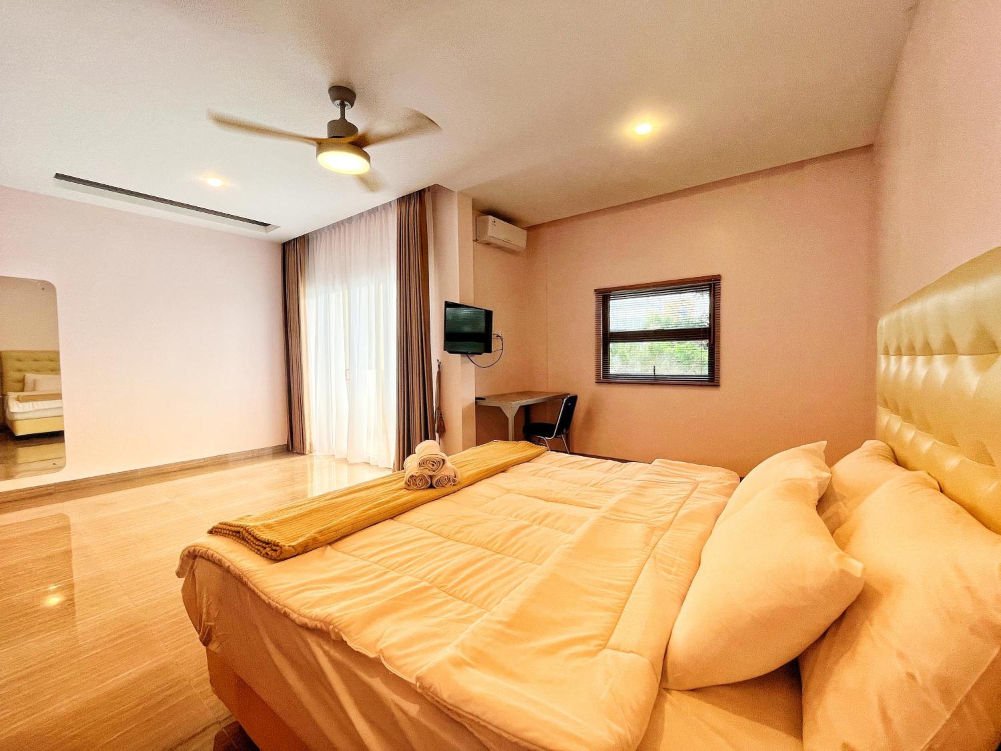 Canoe And Fishing , Free Pickup Villa Batam Ruang foto